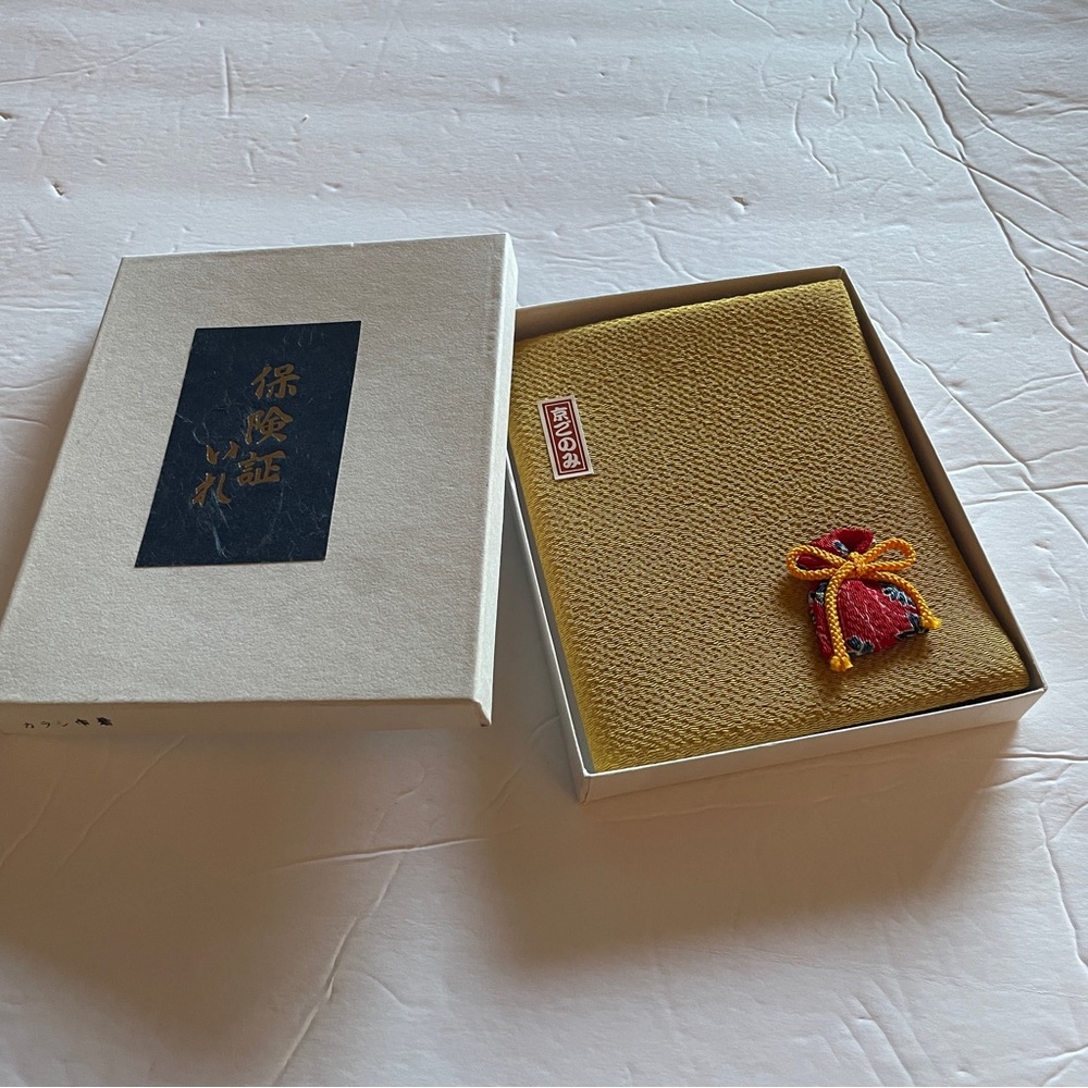 Elegant Gold Textured passport holder with Embroidered Accent